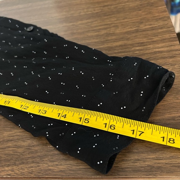 In every story Black Button-Up Women's Top 1X - Picture 11 of 11